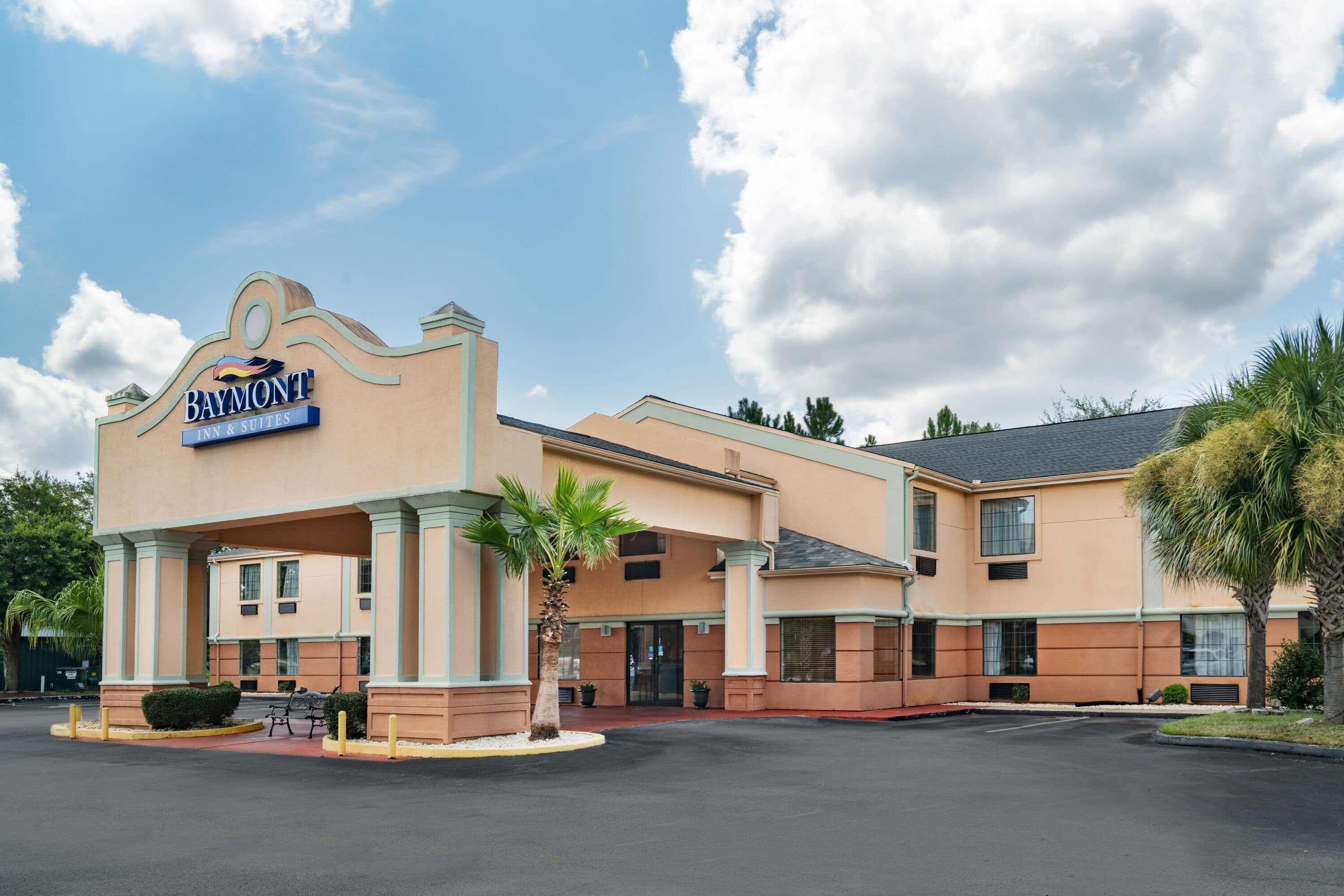 Baymont By Wyndham Hinesville Fort Stewart Area Exterior foto